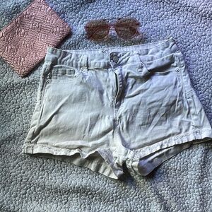 Junior’s NOBO white denim shorts